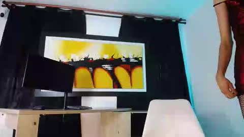 jullian online show from March 6, 11:04 pm