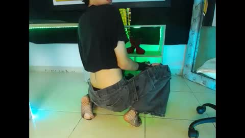 jullian online show from March 21, 1:55 am