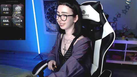 Baroness Von Cringe online show from December 7, 4:53 pm