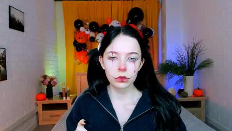 Juls online show from October 18, 4:22 pm