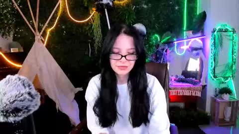 Juls online show from September 30, 9:20 am