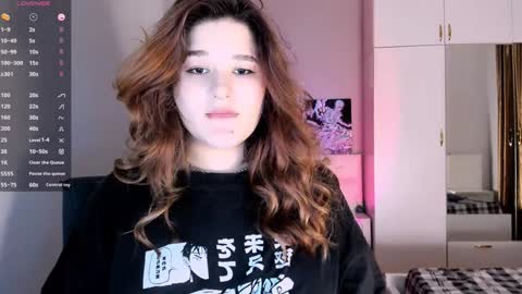 Julie online show from February 3, 3:59 pm