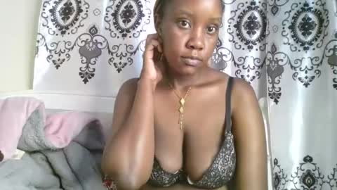 queen online show from April 19, 6:10 pm