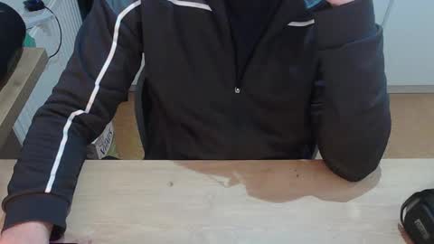 junk2711 online show from February 26, 7:39 pm