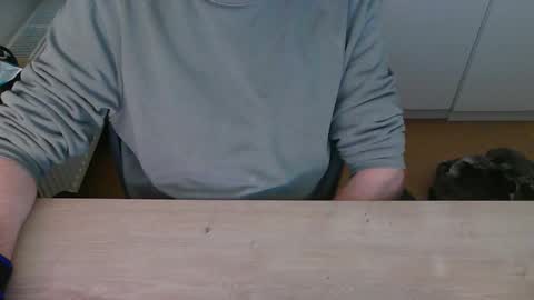 Snapshot of junk2711 chatting on October 27, 4:07 pm junk2711 online show from October 27, 4:07 pm