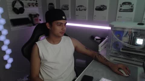 Rhys online show from November 15, 7:04 pm