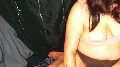 Layla online show from April 9, 9:48 am