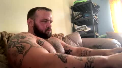 justgrosch4200 online show from February 24, 4:32 pm