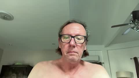 justin_hornyyyy online show from December 19, 9:49 am
