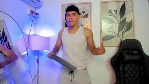 justin_payn14 online show from April 25, 2:36 pm