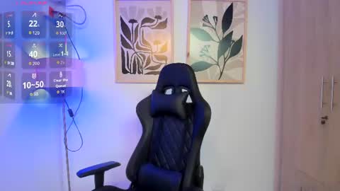 justin_payn14 online show from June 13, 12:04 pm