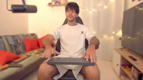 Diego online show from February 18, 2:39 pm