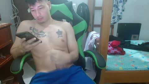 justin_taylor02 online show from October 10, 12:11 pm