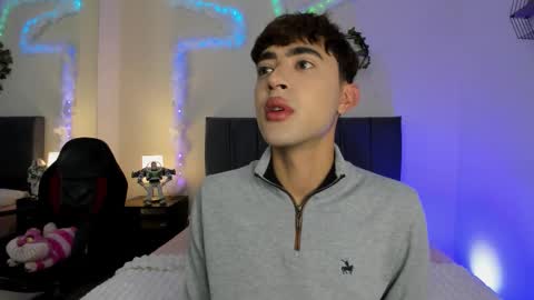 Justin online show from January 8, 11:27 am