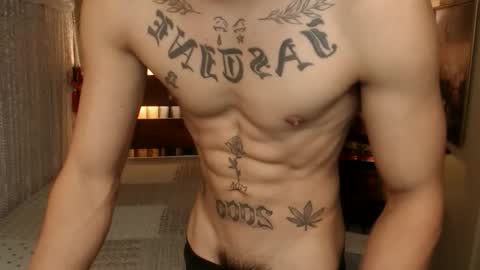 justine_hunk online show from March 23, 5:56 am