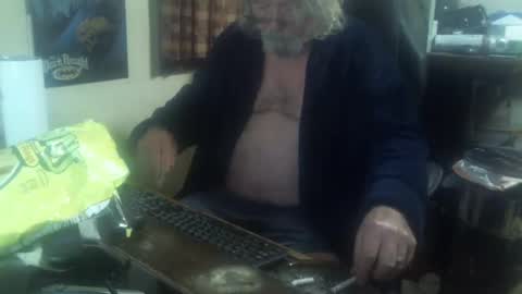 Snapshot of justmeohio chatting on October 22, 2:15 am justmeohio online show from October 22, 2:15 am