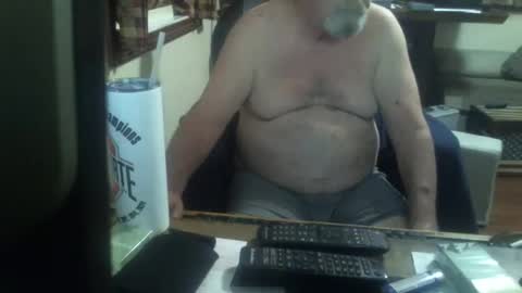 justmeohio online show from May 26, 2:06 am