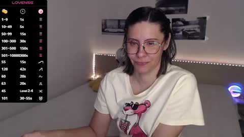 Julie online show from January 14, 5:37 am