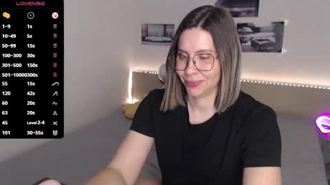 Julie online show from February 21, 4:54 pm