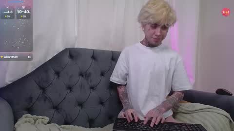 Juuzou hehim u can call me Juz online show from March 8, 3:24 pm