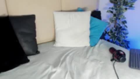 ees 3 online show from February 18, 10:47 pm