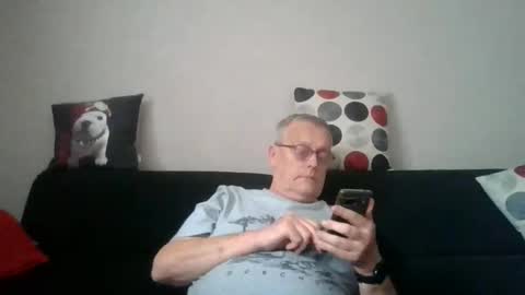 Arthur01750 online show from October 3, 4:04 pm