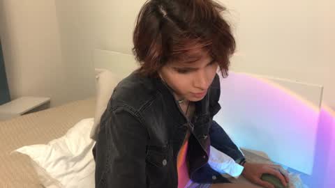 Snapshot of k0sta_32 chatting on December 12, 10:09 pm  k0sta online show from December 12, 10:09 pm