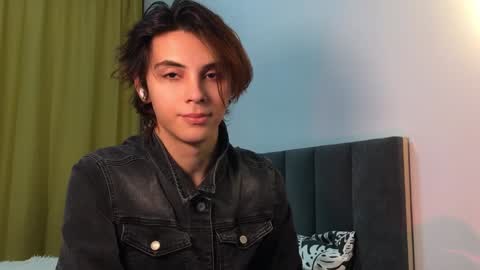 Snapshot of k0sta_32 chatting on January 17, 10:23 pm  k0sta online show from January 17, 10:23 pm