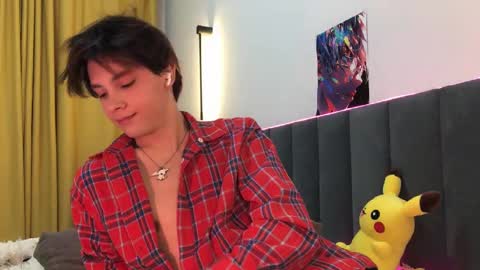 Snapshot of k0sta_32 chatting on February 24, 2:08 am  k0sta online show from February 24, 2:08 am