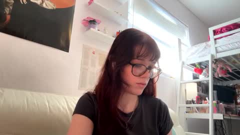 kat online show from February 26, 8:58 pm