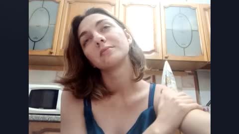 Snapshot of kacilangowski chatting on September 29, 2:38 pm Nika online show from September 29, 2:38 pm