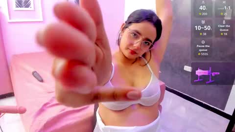 Kyelie online show from September 19, 8:34 pm