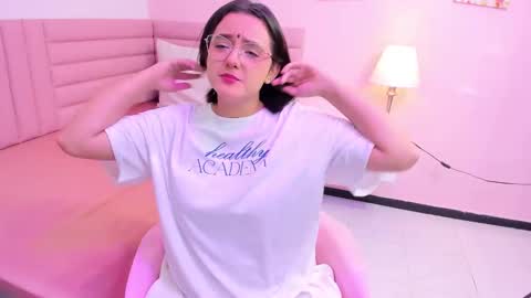 Kyelie online show from September 24, 8:15 pm