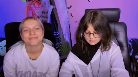 kaela_spell_ online show from November 4, 8:32 pm