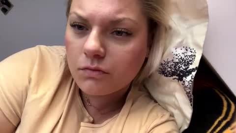 Kaelia and Daniel online show from October 20, 6:24 pm