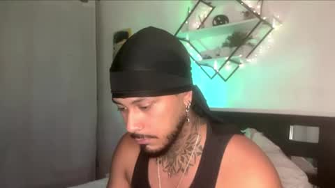 Snapshot of kaelsantos chatting on October 1, 12:37 pm      online show from October 1, 12:37 pm