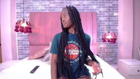 Angie  online show from December 4, 11:52 pm