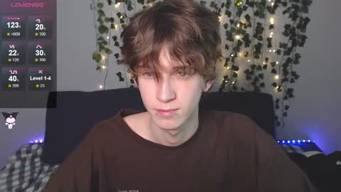 slutkai online show from December 5, 10:29 pm