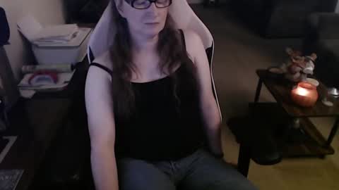 Snapshot of kait331 chatting on October 2, 1:48 am Camprincess331 online show from October 2, 1:48 am