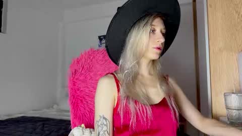 Snapshot of kali_the_goddess chatting on October 31, 12:05 pm kali_the_goddess online show from October 31, 12:05 pm