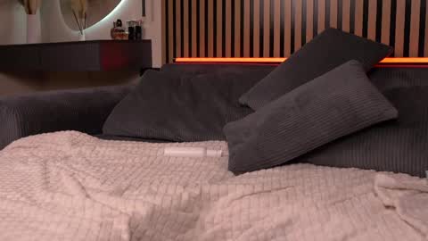 Please call me Kalisa online show from March 18, 7:42 pm