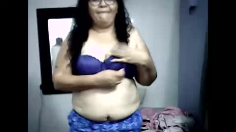 kamila_mature_ online show from October 13, 9:28 pm