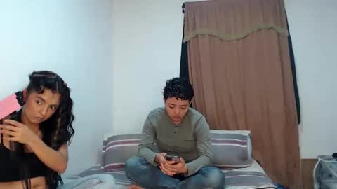 kammy   y   camila online show from May 11, 4:04 pm