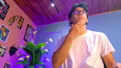 kane_del_toro online show from November 4, 1:23 pm