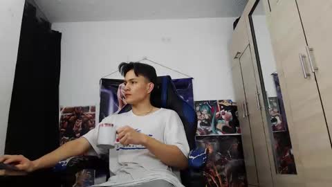 andres online show from March 21, 11:37 am