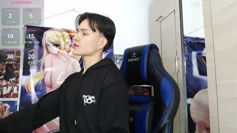 andres online show from May 17, 12:03 pm