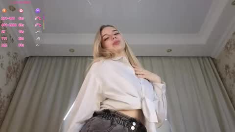 Alice online show from November 26, 4:15 pm