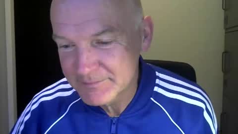 Robbie online show from April 13, 4:39 am