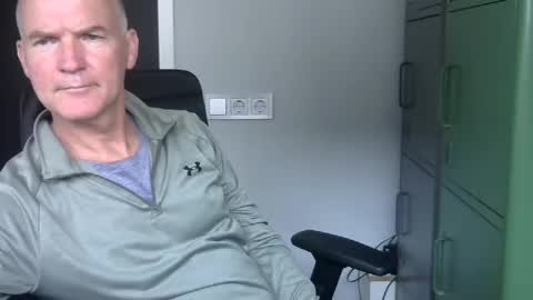 Robbie online show from September 30, 3:11 pm