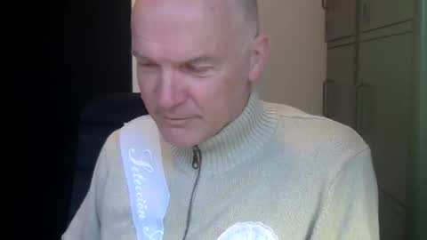 Robbie online show from April 14, 5:00 am